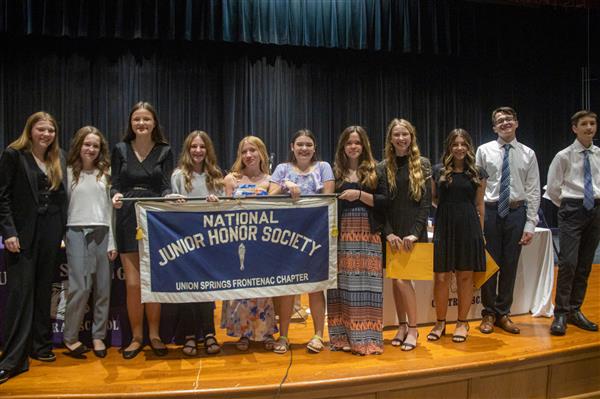 USMS Welcomes New Members into National Junior Honor Society